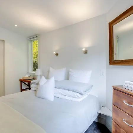 Tiny Home Big Vibes In Central Napier Exterior photo
