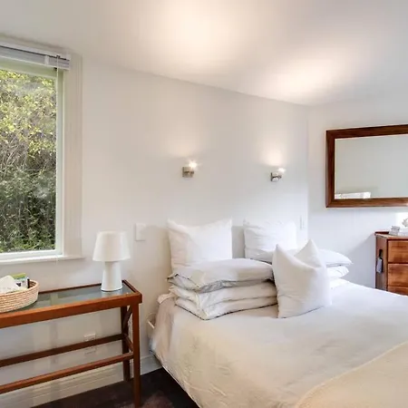 Tiny Home Big Vibes In Central Napier Exterior photo